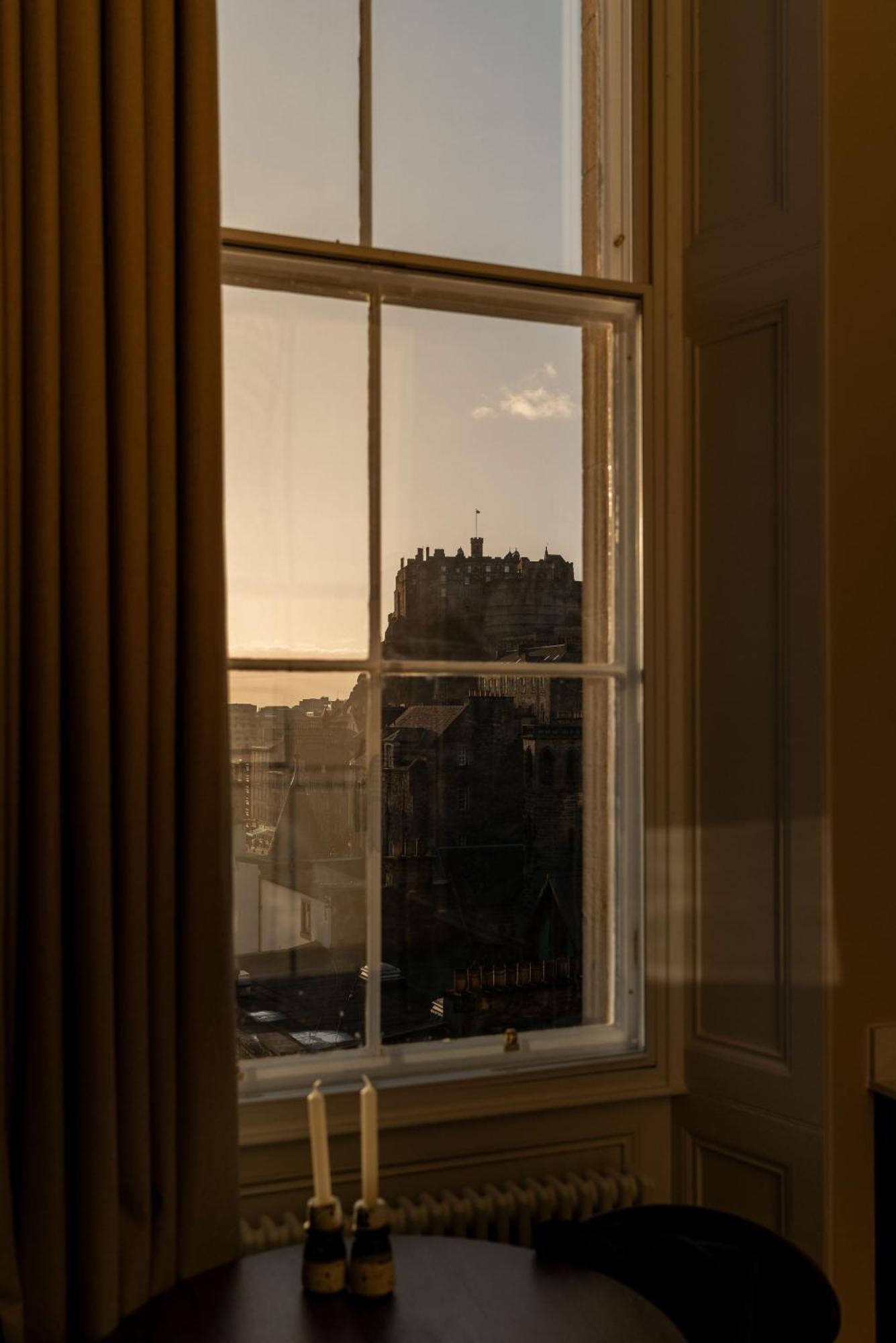 Hotel Moment George Iv Bridge